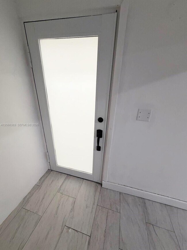 Foto del edificio - 716 SW 11th Ave