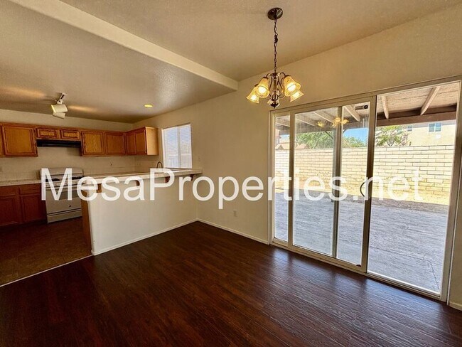 Foto del edificio - 15083 Brown Ln