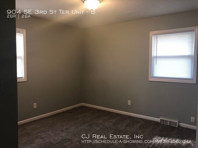 Foto del edificio - 904 SE 3rd St Ter