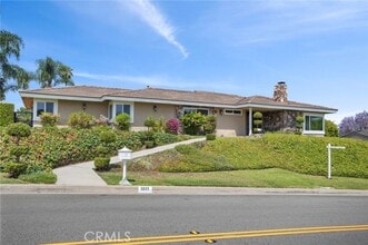 Building Photo - 1011 S Montezuma Way