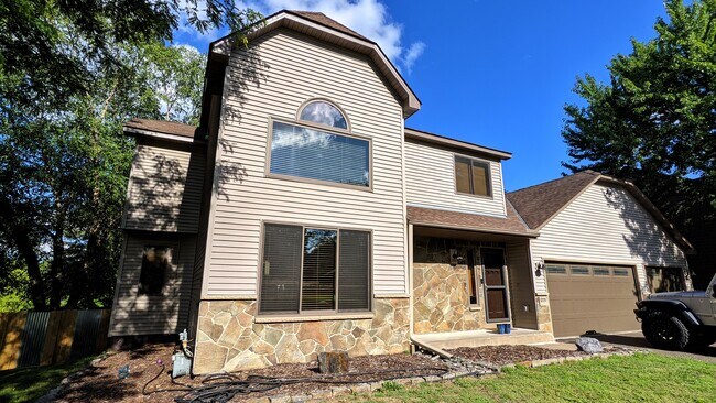 Building Photo - 1771 Regatta Dr