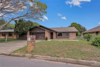 Building Photo - 23 E Helmer St