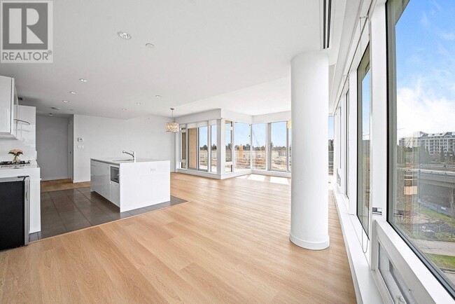 Building Photo - 5151-5151 Brighouse Way