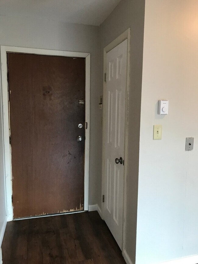 Building Photo - 1 Bedroom Apartment Niles