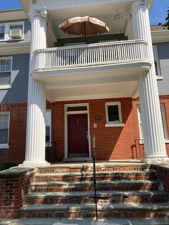 frente - 81 Valley Rd