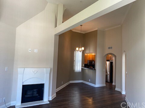 Building Photo - 8665 Burton Way