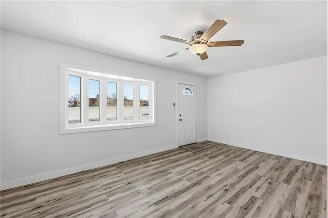 Foto del edificio - 3740 F Ave NE
