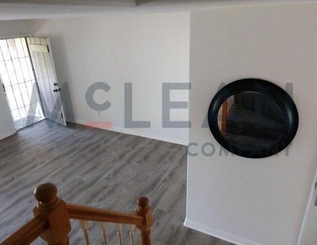 Foto del edificio - Two-Bedroom Townhome with Garage!