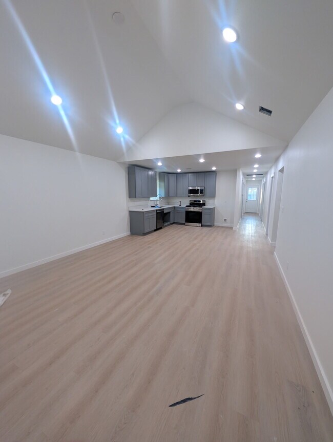 Foto del edificio - 202 N Ora St