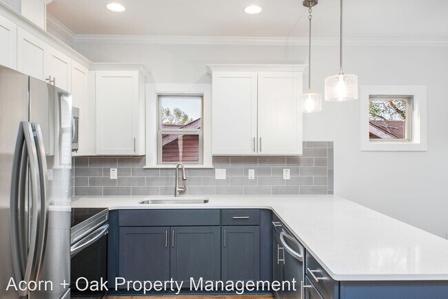 Foto del edificio - 3 br, 2.5 bath House - 703 B Grant St