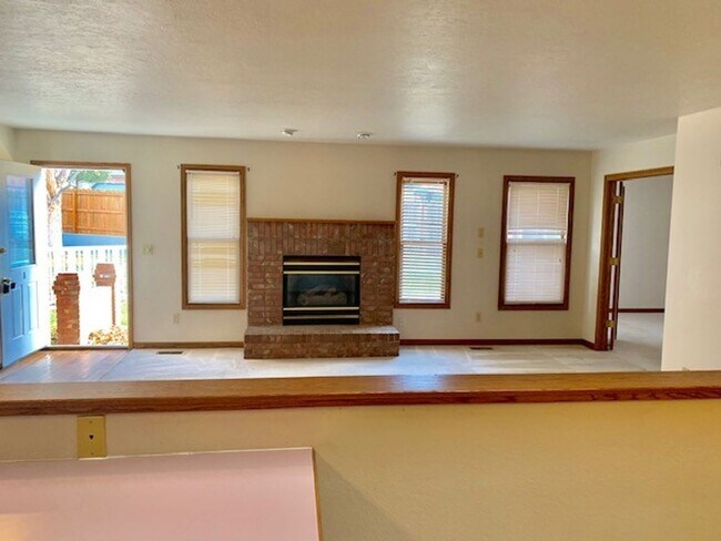 Building Photo - 1025 49th Ave Ct