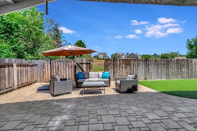 Building Photo - Stunning Home in San Marcos