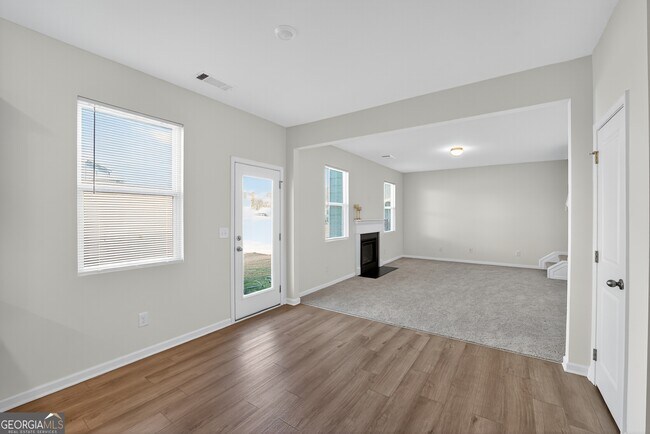 Building Photo - 233 Bloomfield Cir