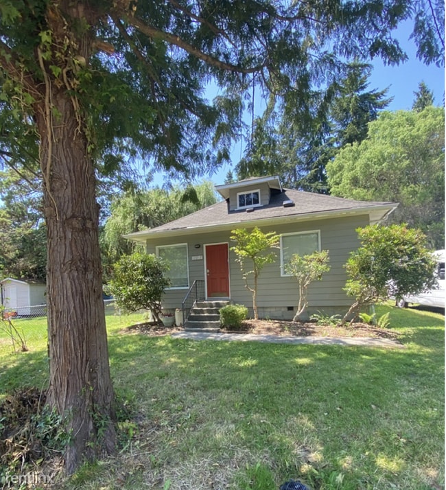 Building Photo - 3 br, 1 bath House - 11017 31st Avenue Nor...