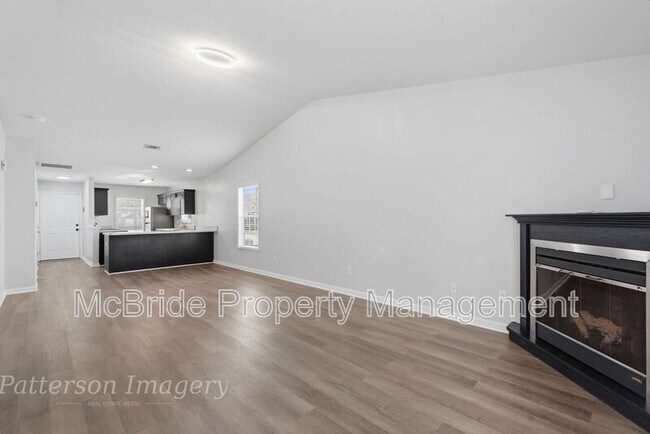 Foto del edificio - 1217 Longpoint Dr