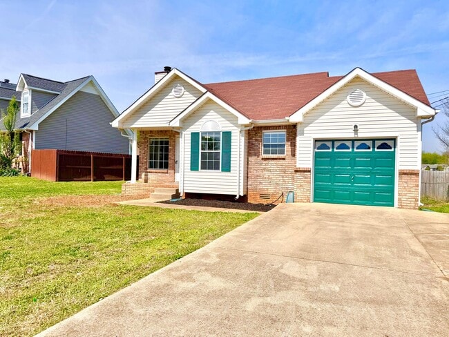 Building Photo - 1215 Marla Dr