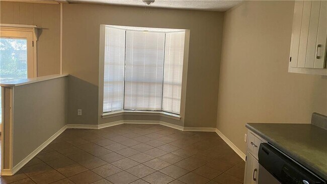 Building Photo - 1005 Cedar Creek Cir