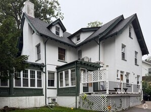 Building Photo - 82-31 Austin St