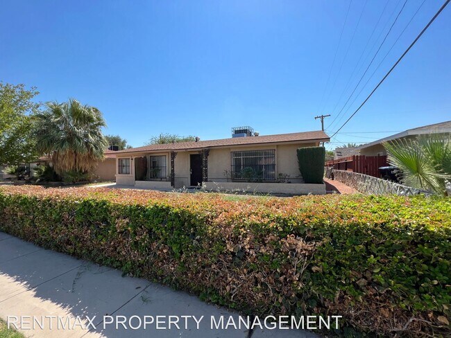 Building Photo - 3 br, 1 bath House - 421 FREEMAN AVE