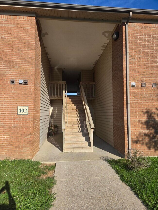Foto del edificio - 402 Dabney Dr