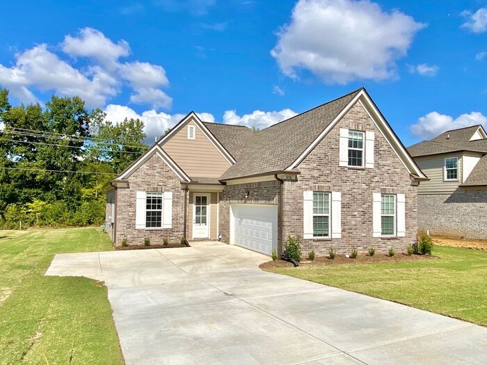 Foto principal - Now Leasing a 4-bedroom 2.5 bath home in O...