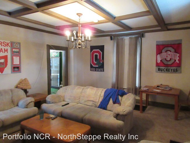 Building Photo - 5 br, 2 bath Apartment - 42-44 E Norwich