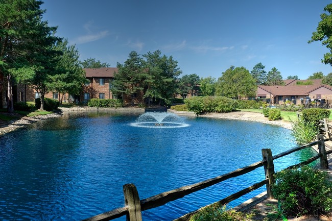 Arbor Lakes Apartments Rentals - Arlington Heights, IL 