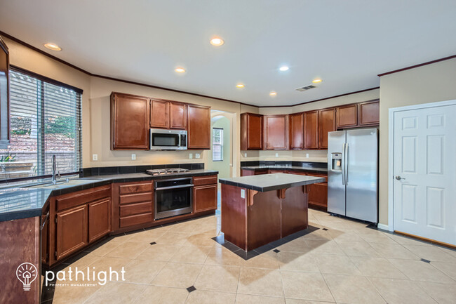 Building Photo - 32539 Bramble Ct, Lake Elsinore, CA, 92532