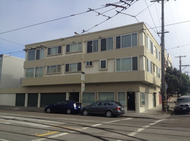 Foto del edificio - 2445-2451 Judah St