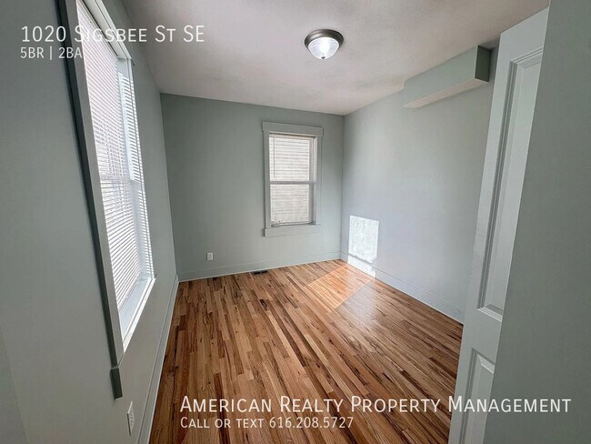 Foto del edificio - 1020 Sigsbee St SE
