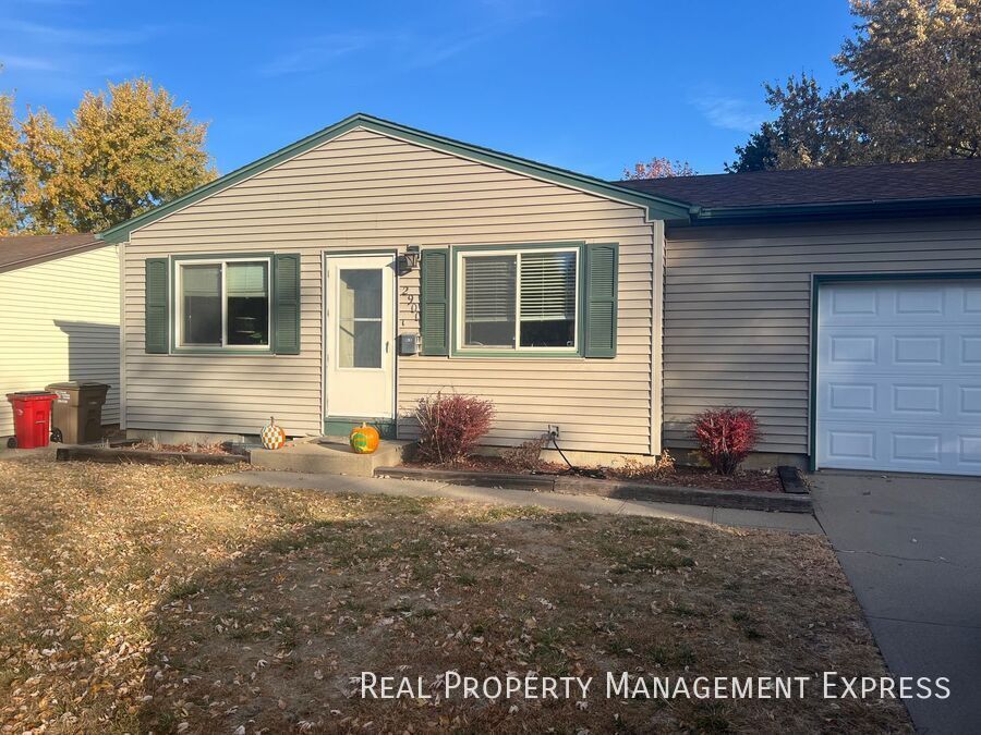 Primary Photo - Spacious 4-Bed Home with Open Concept & La...