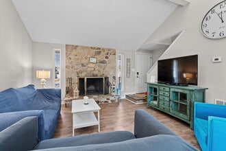 Building Photo - 505 Plantation Dr