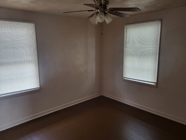 Foto del edificio - 205 Modisette Ave