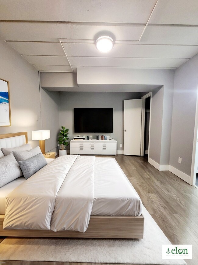 Photo - Meridian Towers Apartments