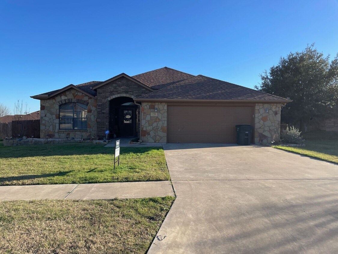 NEW IN MANAGEMENT AVAILABLE NOW! House Rental in Killeen, TX