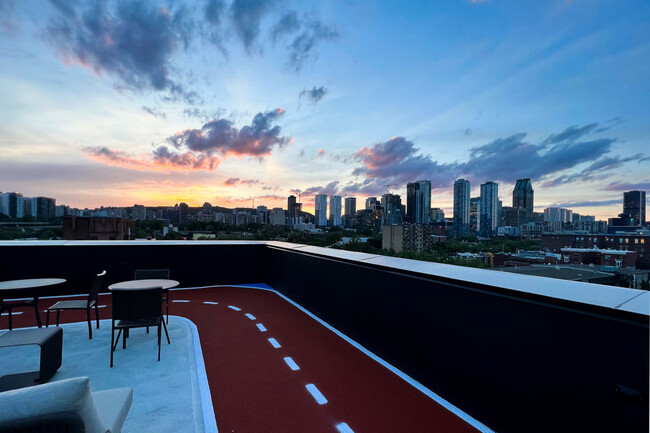 Building Photo - The Onyx Montreal Apartments