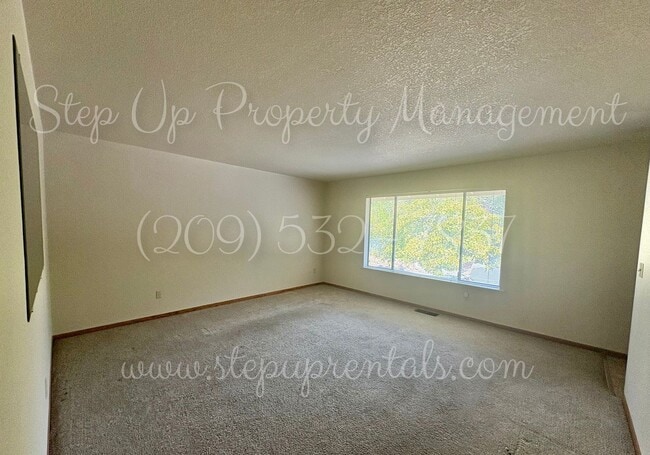 Building Photo - 96 S Norlin St