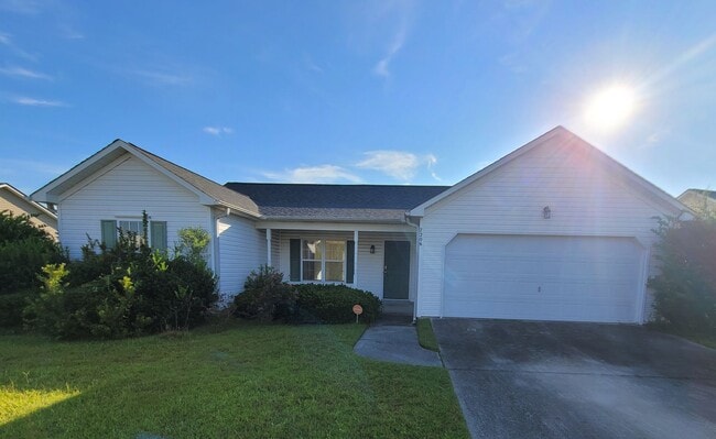 Welcome to this charming 3-bedroom, 2-bathroom home located in the desirable Ogden area of Whitne... - Welcome to this charming 3-bedroom, 2-bathroom home located in the desirable Ogden area of Whitne...