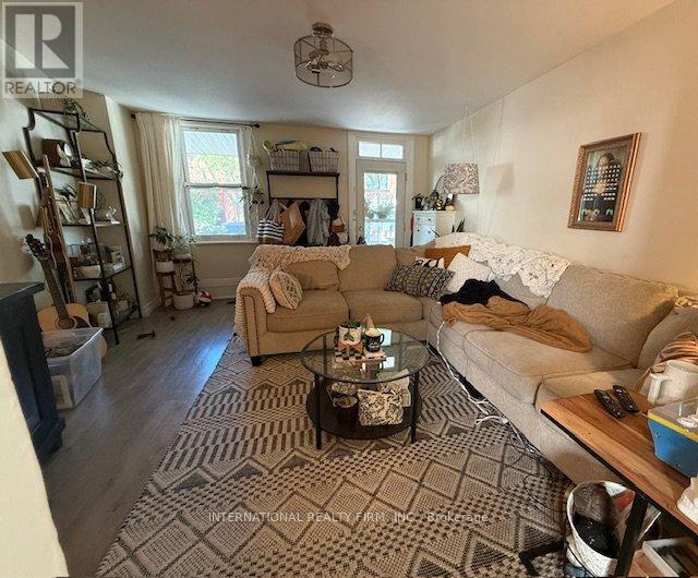 Building Photo - 197 Division St