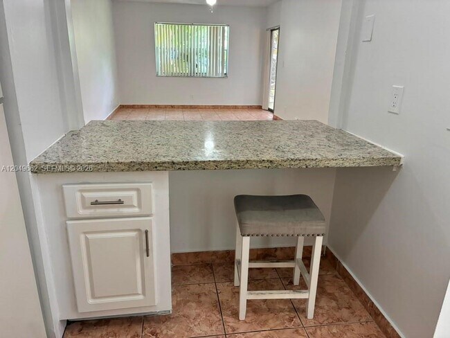 Foto del edificio - 6501 Winfield Blvd