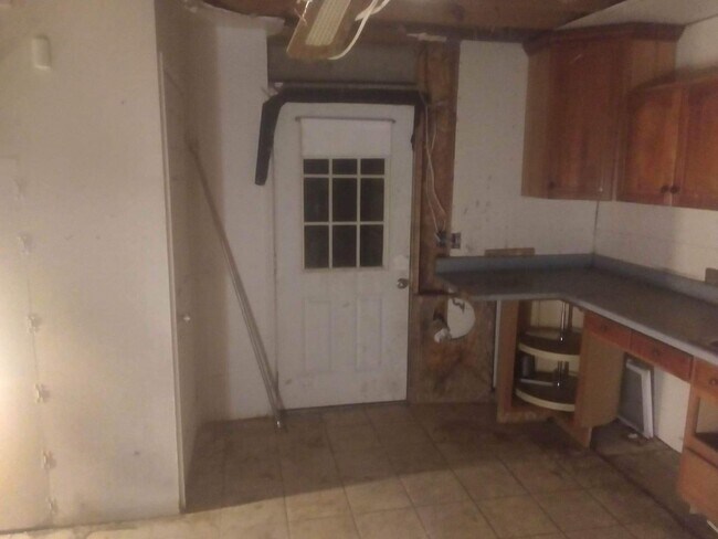 Foto del edificio - ELDON - 2 Bd, 1.5 Ba Fixer Upper - ONLY $8...