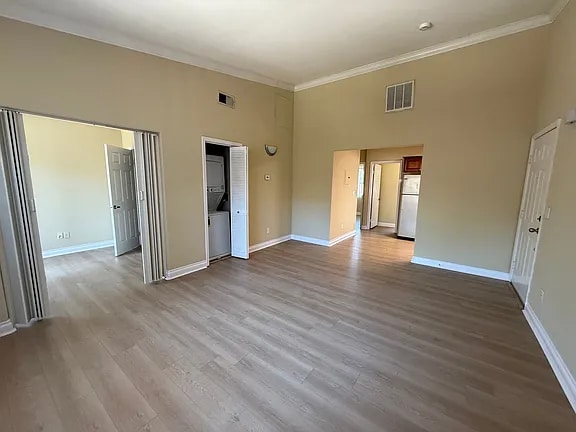 Foto principal - 645 S Mollison Ave