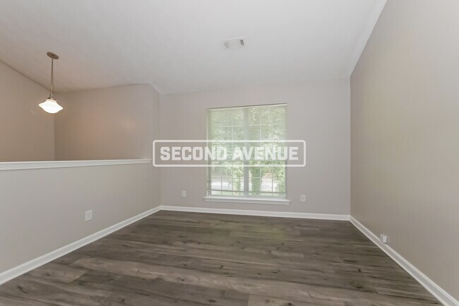 Foto del edificio - 45 Riverside Ct