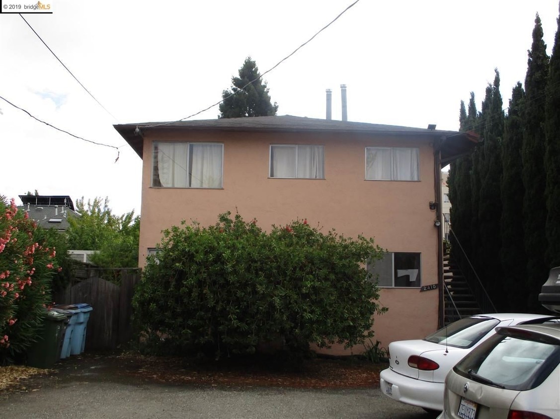 Primary Photo - 2410 Stuart St
