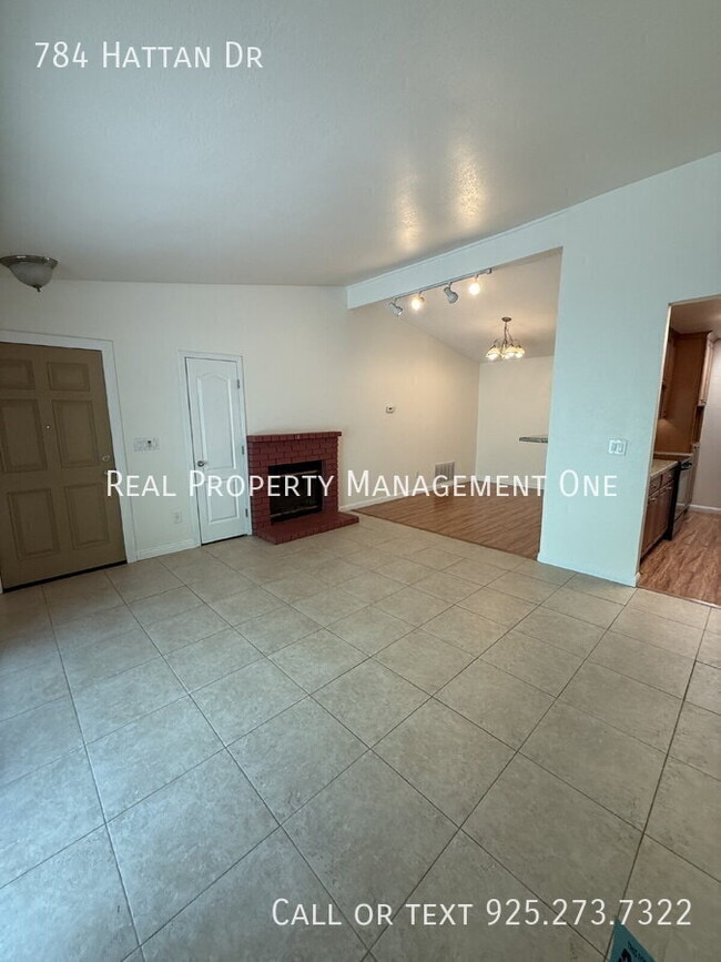 Building Photo - 784 Hattan Dr
