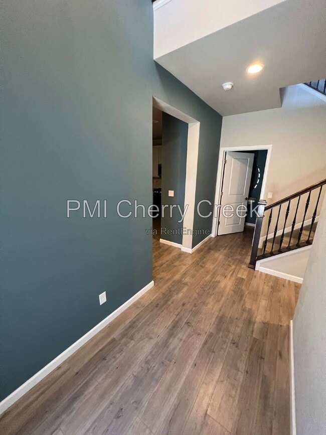 Building Photo - 9010 E Caley Way
