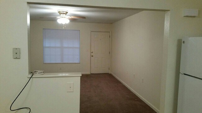 Building Photo - 8423 Shawn Ridge Dr