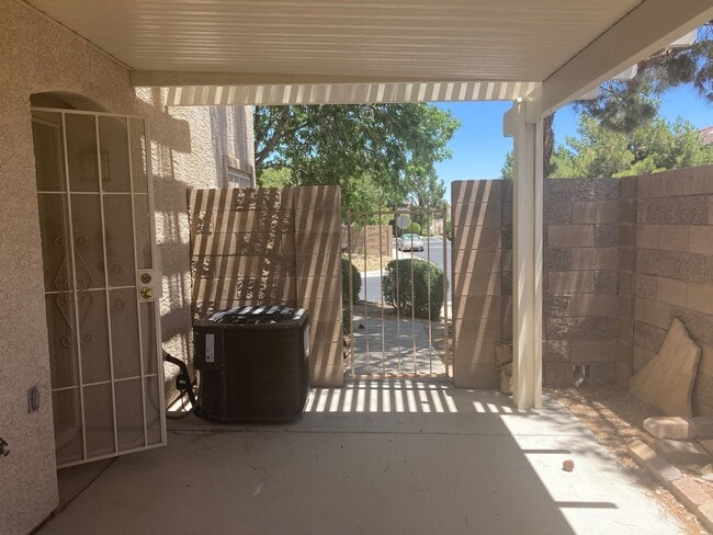 Foto del edificio - 1631 Aspen Meadows Dr