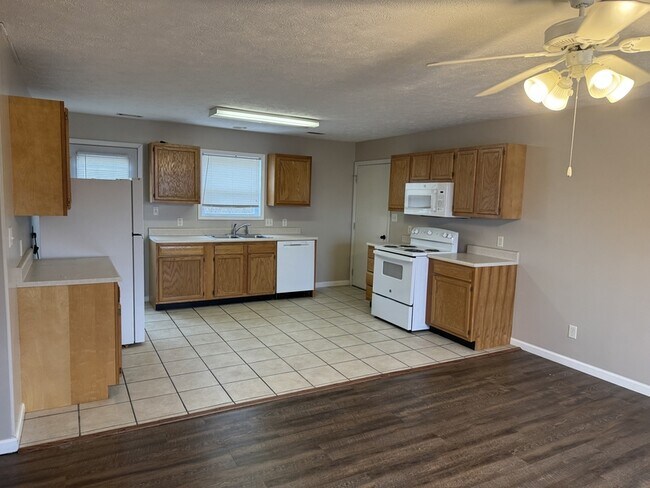 Foto del edificio - 306 N Ferne Clyffe Rd