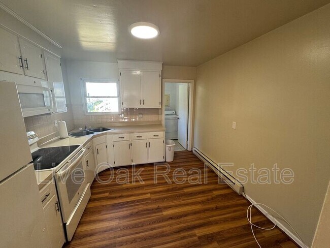 Foto del edificio - 110 S Corwood Ave